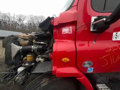 Freightliner Cascadia 132 Cowl