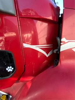 Freightliner Century Class 120 Cowl for a 2007 Freightliner CST120