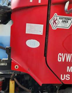 Freightliner Columbia 112 Cowl