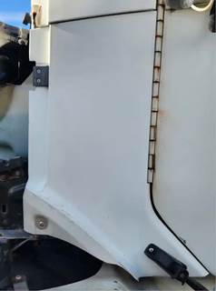 Freightliner Columbia 120 Cowl