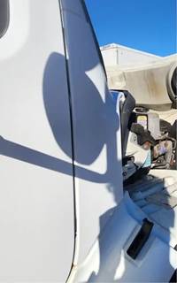 Freightliner M2 106 Cowl