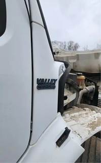 Freightliner M2 106 Cowl