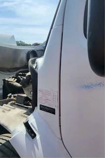 Freightliner M2 106 Cowl