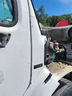 Freightliner M2 106 Cowl