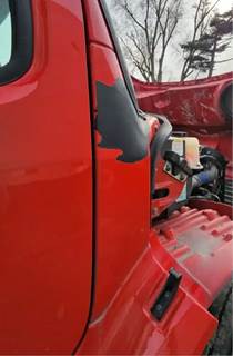 Freightliner M2 106 Cowl