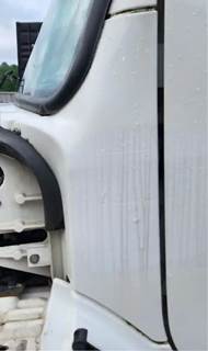 Freightliner M2 106 Cowl