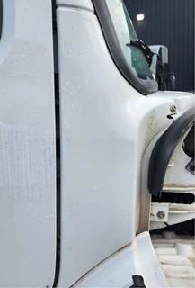 Freightliner M2 106 Cowl