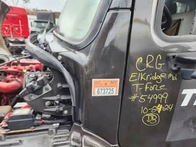 Freightliner M2 106 Cowl