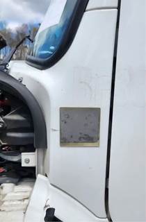 Freightliner M2 106 Cowl