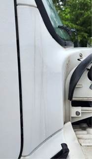 Freightliner M2 106 Cowl