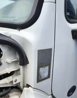 Freightliner M2 106 Cowl