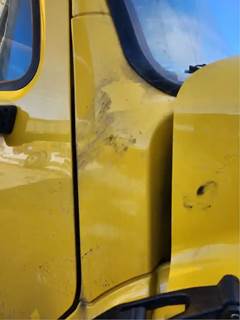 Freightliner M2 106 Cowl