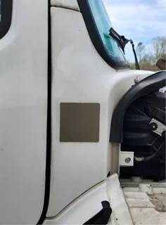 Freightliner M2 106 Cowl