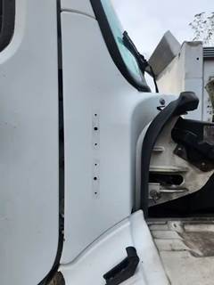 Freightliner M2 106 Cowl