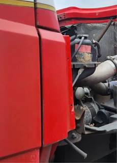 Freightliner Cowl for a 2001 Freightliner LLC