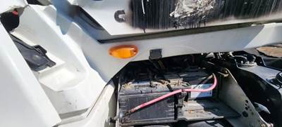 International LT625 Cowl