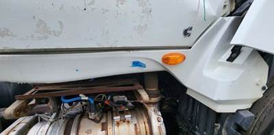 International LT625 Cowl