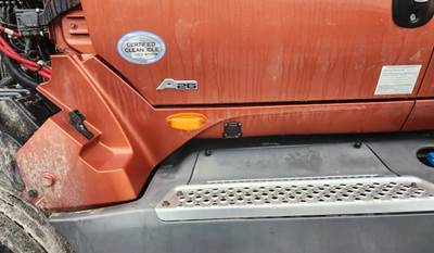 International LT625 Cowl