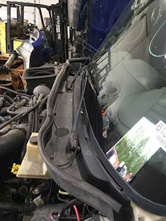 International PC015 Cowl