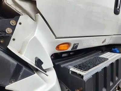 International ProStar Cowl