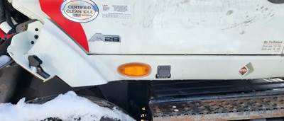 International RH613 Cowl