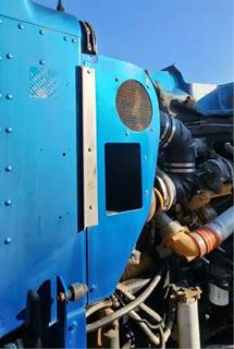 Kenworth T600 Cowl