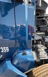 Kenworth T680 Cowl