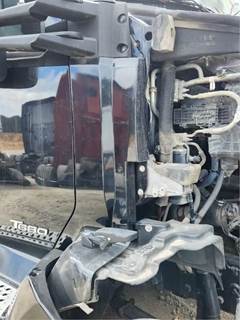Kenworth T680 Cowl
