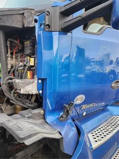 Kenworth T680 Cowl