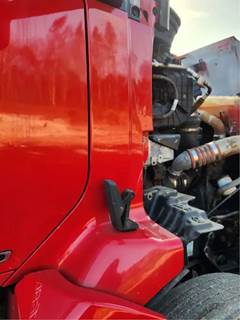 Kenworth T680 Cowl