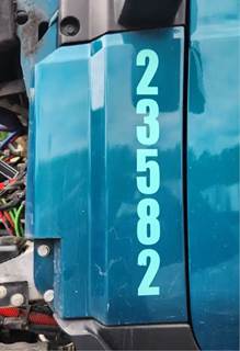 Kenworth T680 Cowl