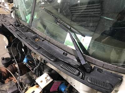 Mack Granite CV713 Cowl for a 2006 Mack CV713 Granite