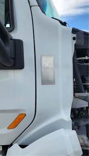 Peterbilt 579 Cowl