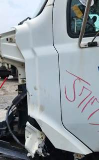 Sterling L9500 Cowl