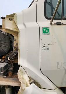 Sterling L9500 Cowl