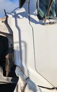 Sterling L9500 Cowl