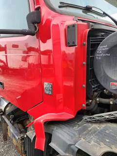 Volvo VNL Cowl