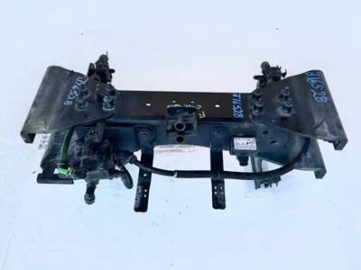 Peterbilt 579 Crossmember