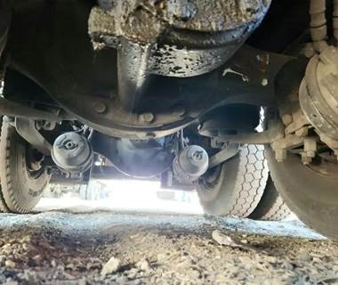 Axle Alliance RT40-4N Cutoff for a 2006 Freightliner M2 106