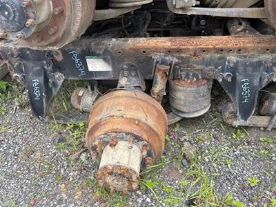 Dana-Spicer DST40 Cutoff for a 2011 Freightliner Cascadia 113