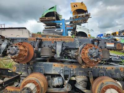 Dana-Spicer Cutoff for a 2017 Freightliner Cascadia 125