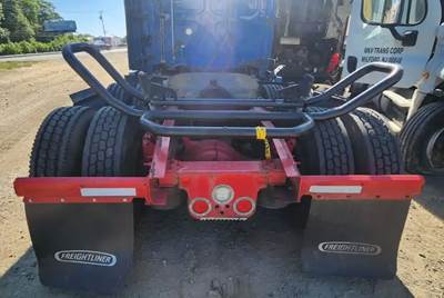 Detroit Cutoff for a 2019 Freightliner Cascadia 126