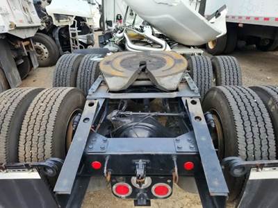 Detroit Cutoff for a 2022 Freightliner Cascadia 116 Day Cab