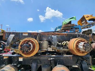 Meritor-Rockwell MD2014X/MR2014X Cutoff for a Freightliner M2 106