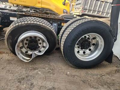 Meritor-Rockwell MD4014X Cutoff for a 2021 Freightliner Cascadia 126