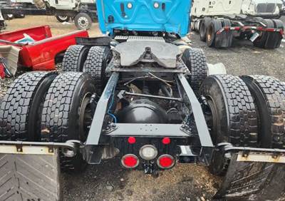 Meritor-Rockwell MT40-14X Tandem Cutoff for a 2024 Freightliner Cascadia 126