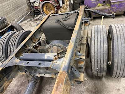 (Used) 2015 Isuzu Nrr, Axle Complete Rear- Serial Number:  8973887050, Radio N/A