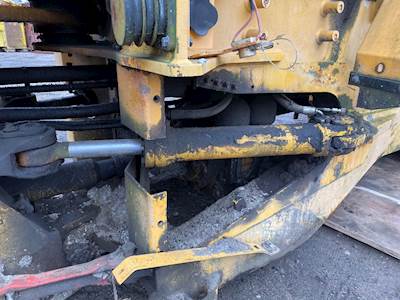 Used 2006 Volvo L150E, Hydraulic Cylinder, Driver Side, Yellow, Two Ports, For