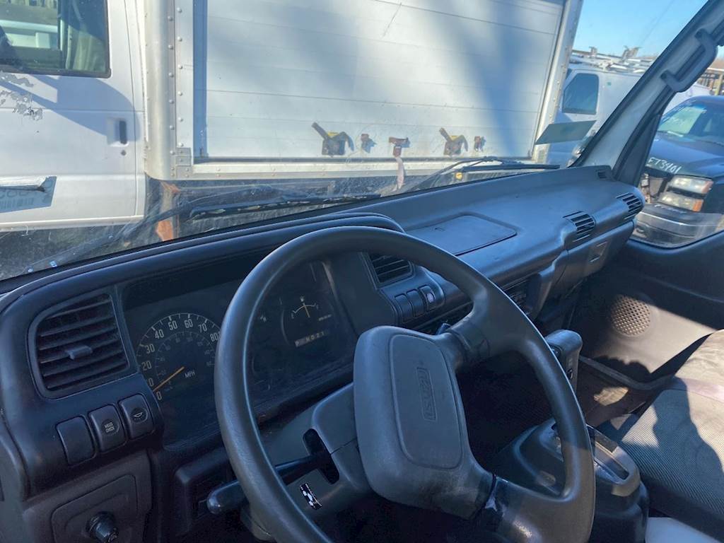 Isuzu NPR HD Dashboard Assembly for a 2003 Isuzu NPRHD For Sale