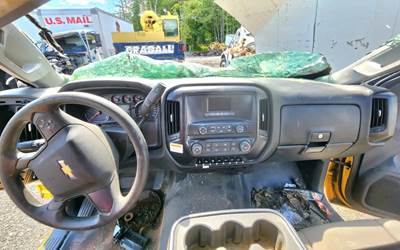 Chevrolet Silverado 5500HD Dashboard Assembly